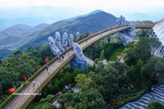 Cau Vang (Golden Bridge) in the central city of Da Nang. (Photo: VNA)