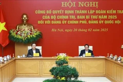 PM Pham Minh Chinh (R) and NA Chairman Tran Thanh Man co-chair the conference.(Photo: VNA)