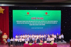 The Ministry of Agriculture and Environment signs cooperation deals with science associations and enterprises at the workshop, aiming to promote hi-tech applications, sustainability, and the circular economy. (Photo: VNA)