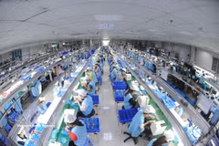 Electronics production line at Suntech Company in Thanh Van industrial cluster, Bac Ninh province. (Photo: VNA)
