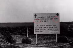 File photo showing the burial site of soldiers who were killed in the Tan Son Nhat Airport battle in 1968. (Photo: VNA)