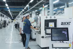 Wistron Infocomm Vietnam Co., Ltd, an FDI enterprise, has invested in Dong Van III Industrial Park of Ninh Binh province since 2021, creating jobs for more than 12,800 workers. (Photo: VNA)