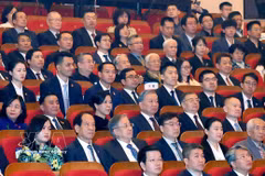 The Vietnamese delegation at the friendship music concert. (Photo: VNA)