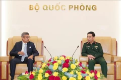 Minister of National Defence General Phan Van Giang (right) receives Indian Defence Secretary Rajesh Kumar Singh in Hanoi on November 10, 2025. (Photo: VNA)
