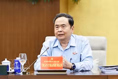 Secretary of the National Assembly (NA) Party Committee and NA Chairman Tran Thanh Man speaks at the meeting to give opinions on the establishment of a specialised research unit under the NA Party Committee and the Department of Digital Transformation under the NA Office (Photo: VNA)