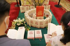 The launch of the book “'Vietnamese Brands – Golden Moment' by author Tran Tue Tri in Hanoi. (Photo: VNA) 