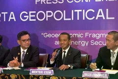 Energy and Mineral Resources Minister Bahlil Lahadalia (C) speaks at the Jakarta Geopolitical Forum on June 24 (Source: Jakartaglobe.id).