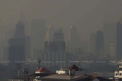 Illustrative photo. The Bangkok skyline is obscured by haze after a surge in PM2.5 fine dust pollution. (Photo: bangkokpost.com) 