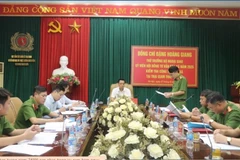 Deputy Foreign Minister Dang Hoang Giang, a member of the 2025 Amnesty Advisory Council (second phase), on August 7 has a working session with managers and staff of Thanh Xuan Prison in Hanoi. (Photo: VNA)