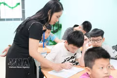 At a classroom for hearing-and-speech impaired children in Bac Ninh province. (Photo: VNA)