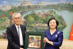 Deputy Prime Minister Pham Thi Thanh Tra (R) receives President and CEO of Japan’s erex Co., Ltd. Honna Hitoshi (Photo: VGP)