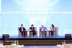 Speakers at the third plenary session of the third ASEAN Future Forum in Hanoi on June 9 (Photo: VNA)