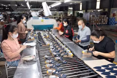 Footwear is among Vietnam's key foreign currency earners. (Photo: VNA)