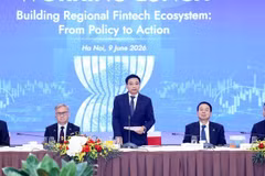 Deputy Prime Minister Nguyen Van Thang speaks at the event. (Photo: baochinhphu.vn)