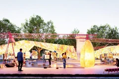 An exhibition on "do" paper and recycled materials at Dien Hong flower garden. (Photo: nhandan.vn)