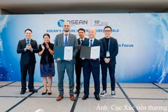 Vietrade sign a memorandum of understanding (MoU) with Meta on July 31 in Singapore (Source: moit.com.vn)