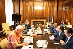 An overview of the meeting between the Da Nang delegation and officials of the Czech Ministry of Industry and Trade. (Photo: VNA)