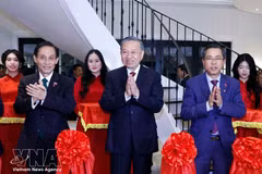 Top Vietnamese leader attends inauguration of Vietnam House in Australia