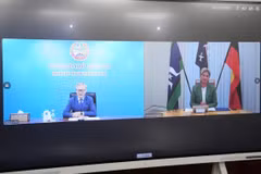 Lao Minister of Foreign Affairs Thongsavanh Phomvihane holds an online meeting with Australian Foreign Minister Penny Wong on February 10 (Source: rapchilaoviet.org)