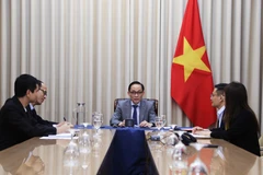 Member of the Party Central Committee and Acting Minister of Foreign Affairs Le Hoai Trung holds phone talks with UK Foreign Secretary Yvette Cooper on October 18 evening. (Photo: The Courtesy of the Foreign Affairs Ministry)