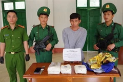 Authorities in the Central Highlands province of Kon Tum have arrested Tran Thanh Tung for transporting approximately 3 kilograms of drugs from Laos to Vietnam (Photo: VNA)