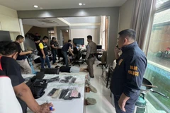 Police arrest Korean alleged gang members after rescuing a kidnapped victim from a villa in Bang Lamung district of Thailand's Chon Buri province on June 21. (Photo: Internet) 