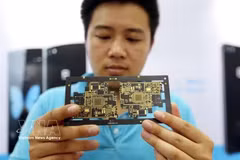 As AI, semiconductors and digital transformation reshape the global electronics industry, Vietnamese enterprises need to invest more heavily in automation, smart manufacturing management, high-quality technical talent and, in particular, R&D. (Photo: VNA)