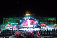 A performance at the grand art programme in HCM City on April 20. (Photo: VNA)