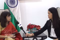 Dr. Ulupi Borah, Deputy Editor of Synergy Journal at the CENJOWS (L), in the interview with the Vietnam News Agency (VNA);s reporter. (Photo: VNA)