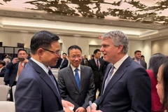 Vietnamese Acting Minister of Industry and Trade Le Manh Hung (L) meets with David Fogel, US Assistant Secretary of Commerce and Director General of the United States and Foreign Commercial Service for the International Trade Administration (ITA) (Source: MoIT)