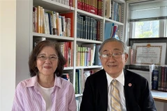 Professor Furuta Motoo and his wife. (Photo: VNA)