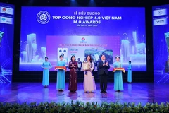 At the I4.0 Awards 2025 ceremony (Photo: nhandan.vn)