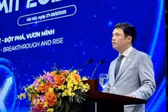 Chairman of VINASA Nguyen Van Khoa addresses the event .(Photo: VNA)