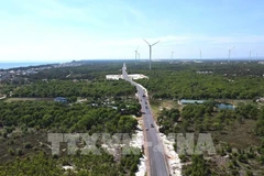 The Quang Tri coastal road project, spanning nearly 55km, is among key projects with regional connectivity that play an important role in promoting socio-economic development in the central province of Quang Tri. The project is expected to be completed by the end of 2026.(Photo: VNA)