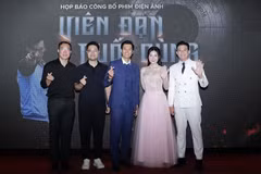 The film's cast and crew at the project launching ceremony. (Photo: nhandan.vn)