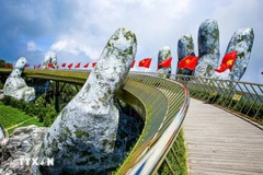 Golden Bridge - an attractive tourist destination for local residents and tourists when visiting the coastal city of Da Nang. (Photo: VNA) 