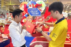 Besides design and packaging, product quality is the top concern for consumers when choosing Tet gift baskets in 2026. (Photo: VNA)