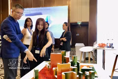 Businesses showcase exemplary sustainable urban projects at the Tall Building Forum 2026 (Photo: VNA)
