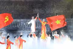 A music show marking the CPV's 95th anniversary in Hanoi. (Photo: VNA)