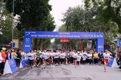 A race is held within the framework of the Earth Hour 2025. (Photo: The Ministry of Industry and Trade)