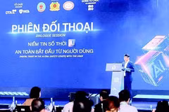 A panel discussion on “Digital trust in the AI era: Security starts with the users” at the Digital Trust in Finance 2026 forum (Photo: nhandan.vn)