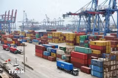 A cargo port in Jakarta, Indonesia. (Photo: Getty Images/VNA)