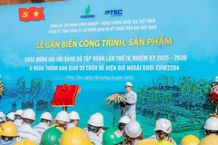 PTSC General Director Tran Ho Bac speaks at a ceremony in Vung Tau city on June 16 to mark the completion of the foundation handover. (Photo: VNA)