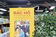The cover of Ke Chuyen Bac Ho (Telling Stories about Uncle Ho), a bilingual picture book published by Kim Dong Publishing House. (Photo courtesy of Kim Đồng Publishing House)