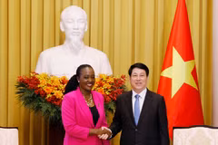 President Luong Cuong and Kenya's Cabinet Secretary for Defence Soipan Tuya in Hanoi on April 17. (Photo: VNA)
