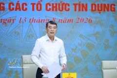 Prime Minister Le Minh Hung speaks at the working session. (Photo: VNA)