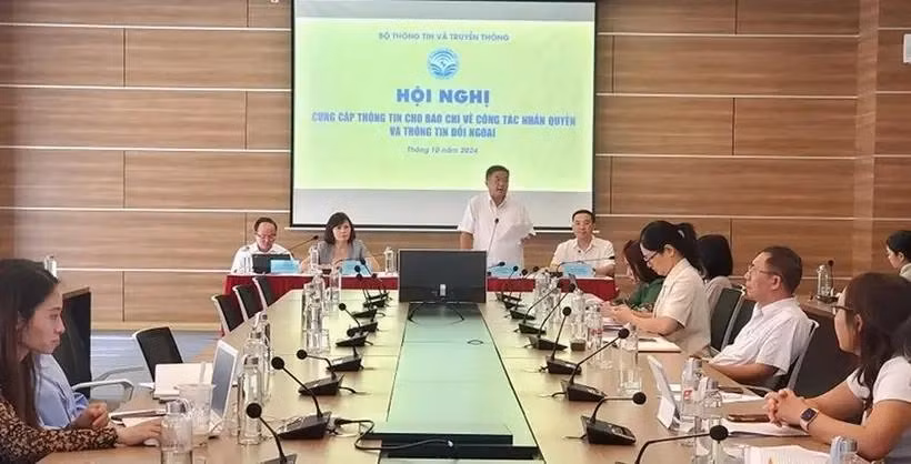 Major General Hau Van Ly, Deputy Director of the Domestic Security Department under the Ministry of Public Security addresses the press conference on October 24 (Photo: VNA)