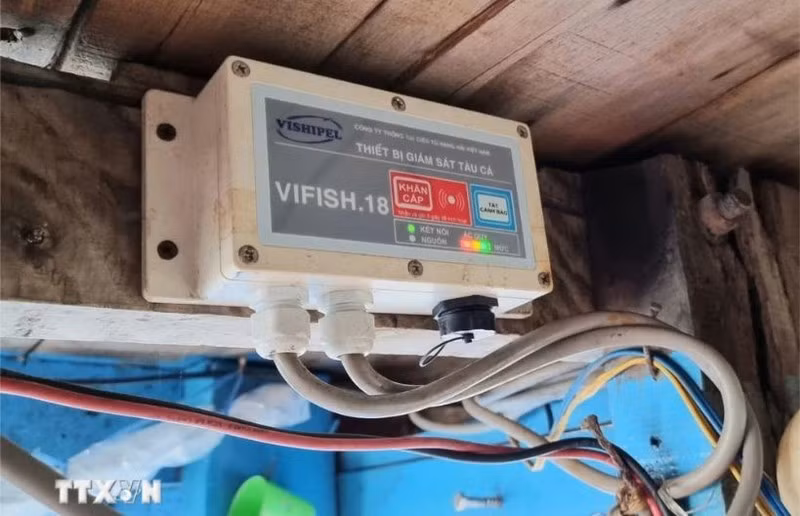 A vessel monitoring system (VMS) installed on fishing boats of Ninh Thuan province's fishermen. (Photo: VNA)