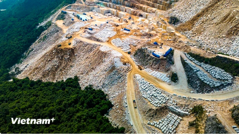 Stone mining in Luc Yen district, Yen Bai province. (Photo: VietnamPlus)