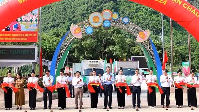 A ceremony to export red-fleshed dragon fruit products to the Italian market in Son La province on June 21. (Photo: nhandan.vn)